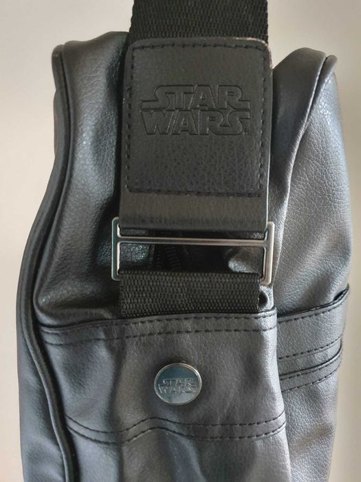 Mala Unisexo Oficial Star Wars (NOVO) - 37 cm