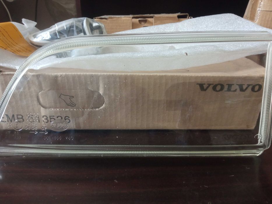 Volvo 850,S40,S80 Оригінальне скло фари
