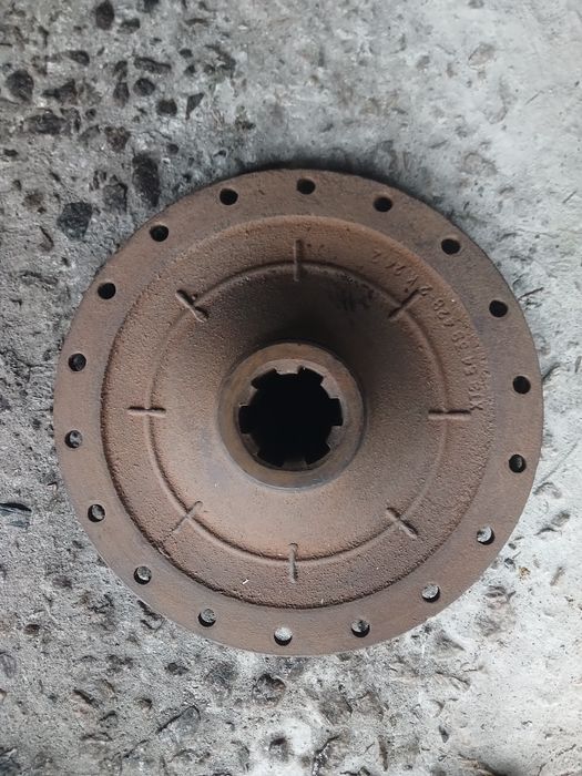 Ступиця барабана, зірочка, диски фрікціона Т-74