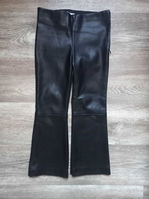 Шкіряни штани на дівчинку