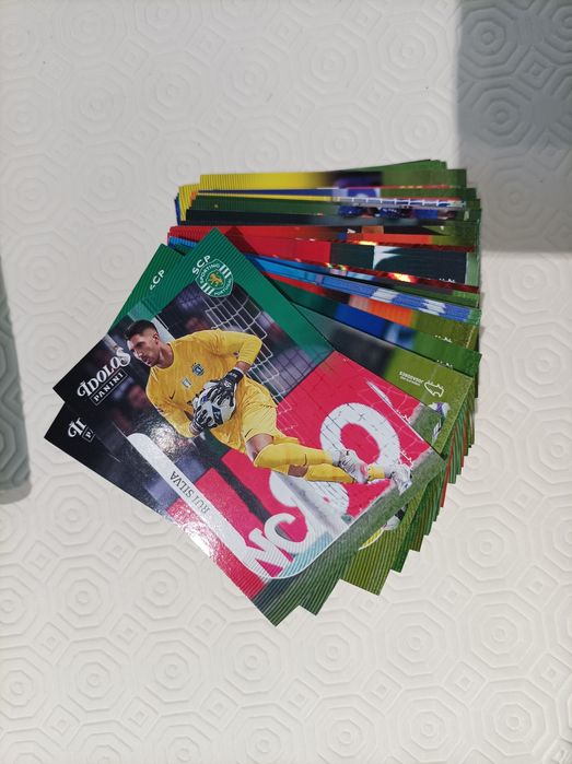 Lote 100 Cards todos diferentes Ídolos Panini