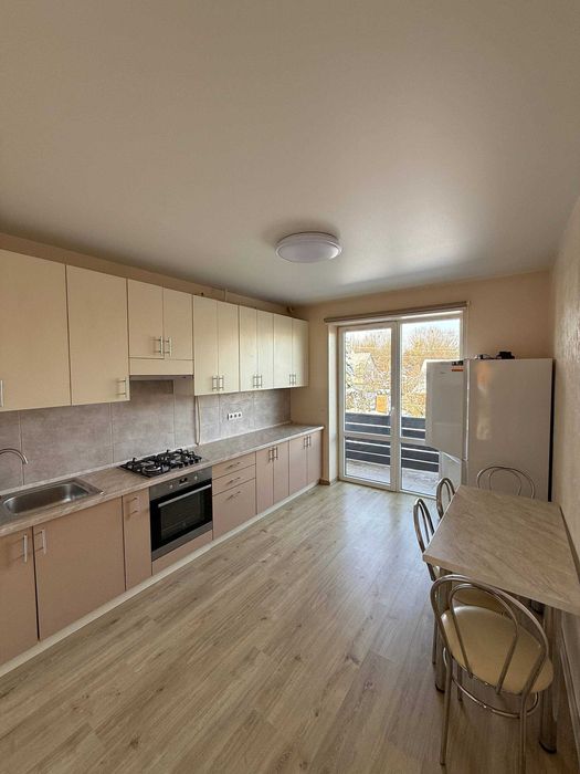 Новинка! Продаж БЕЗ КОМІСІЇ 1-кімнатної квартири з ремонтом в Рудно!