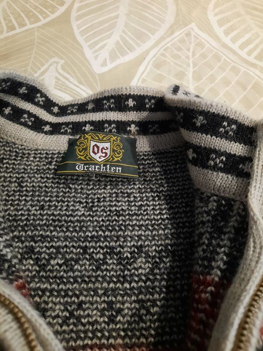 Vendo  camisola Austríaca para Senhora