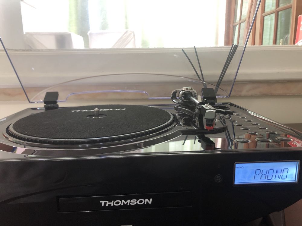 Gira-discos Thomson tt400 com cd,usb,fm