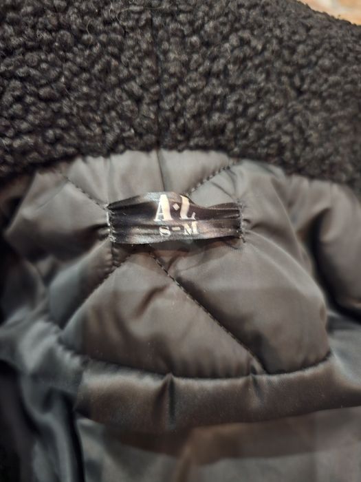 Пальто з хутряним коміром