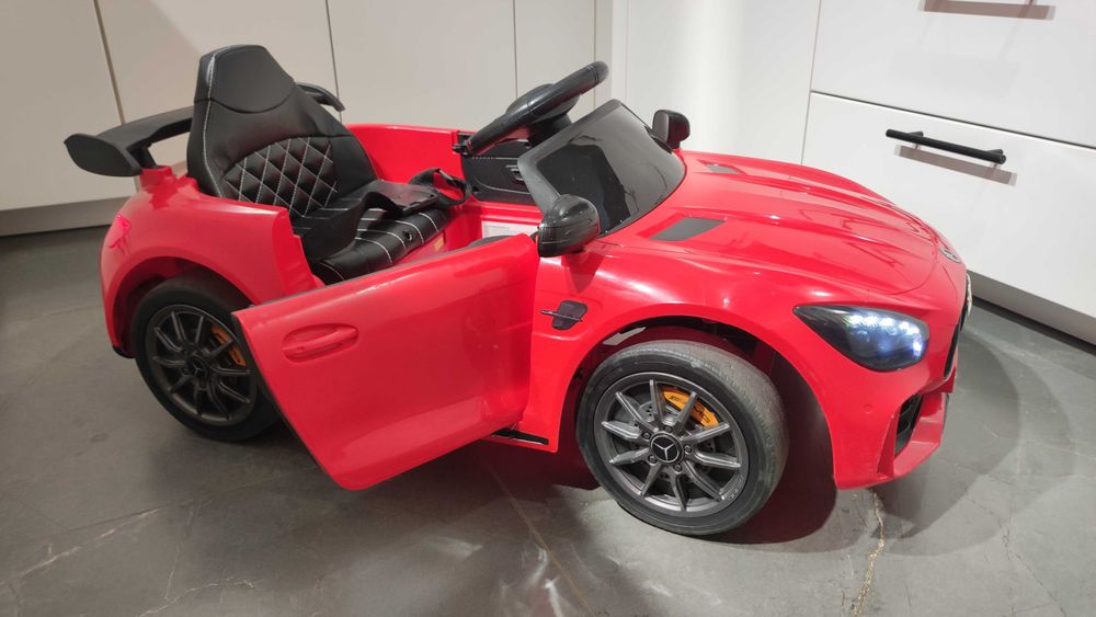 Samochód elektryczny dla dziecka Mercedes