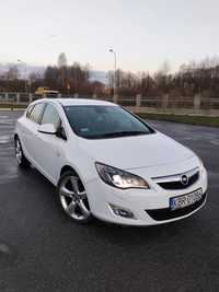 Opel Astra Opel Astra J IV 1.6 T 180 KM COSMO Sports Tour