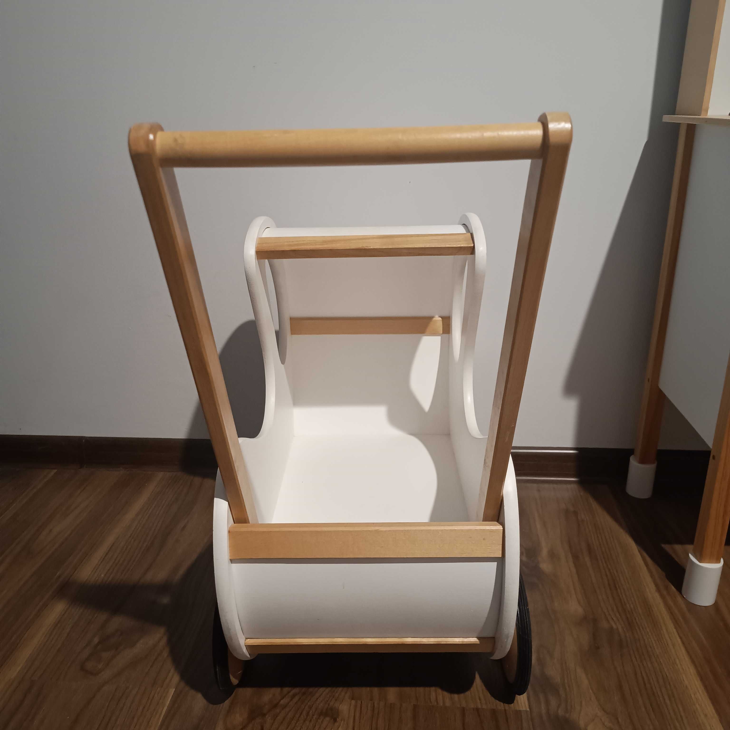 Wózek dla lalek w stylu retro drewniany, biały