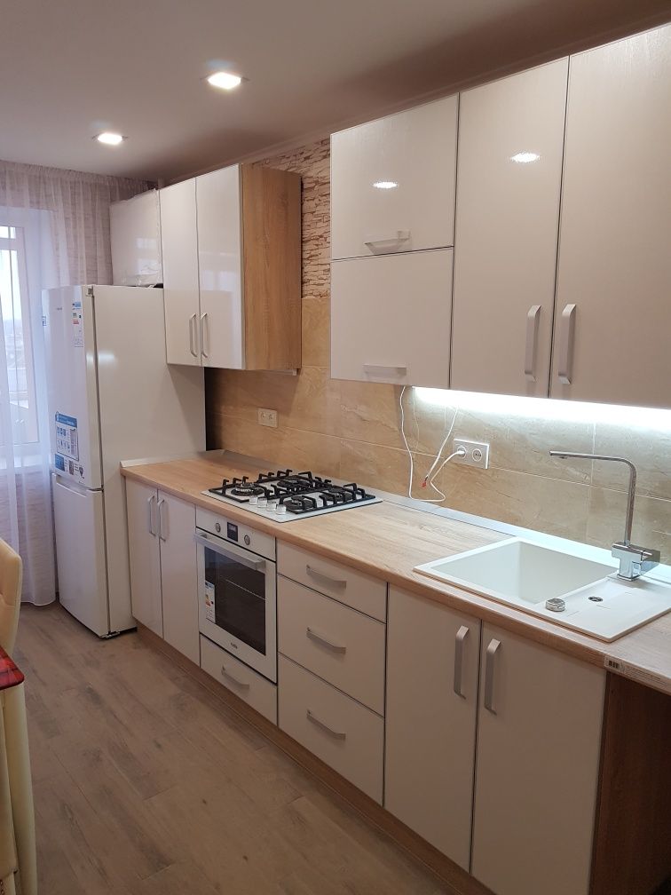 1 кімнатна квартира у центрі, вул Паркова, 8