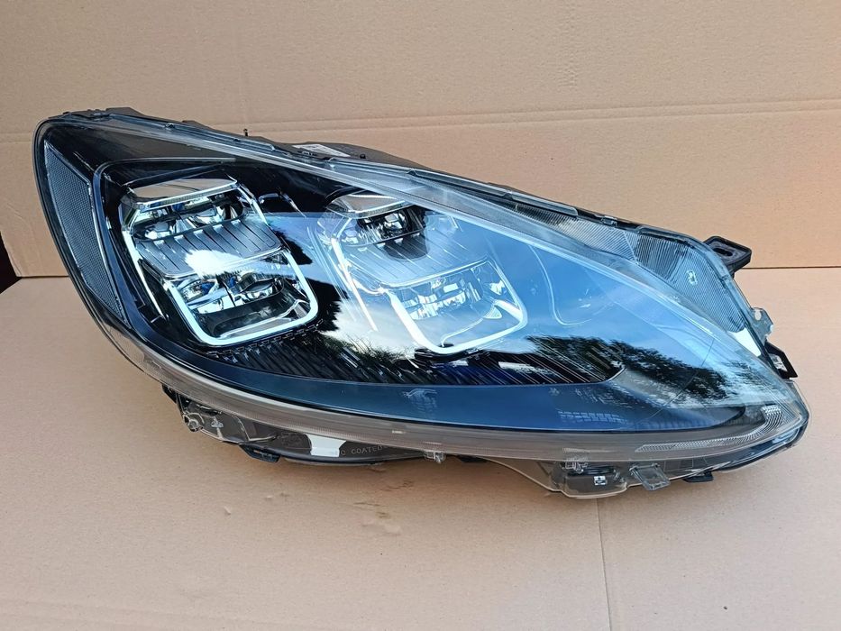 Full Led przedni prawy Ford Kuga MK3 lampa LV4B-13E014-FH reflektor