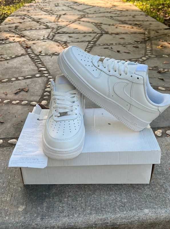 Biały^potężny^NikeAirForce1^UnisexTrampki Roz.43