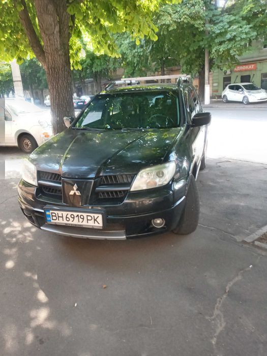 продам мицубиси аутландер