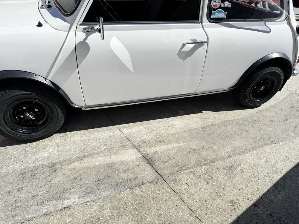Jantes 10 com pneus e centros mini