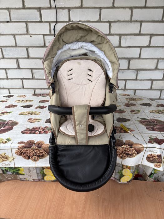 Продам коляску в хорошем сострямии