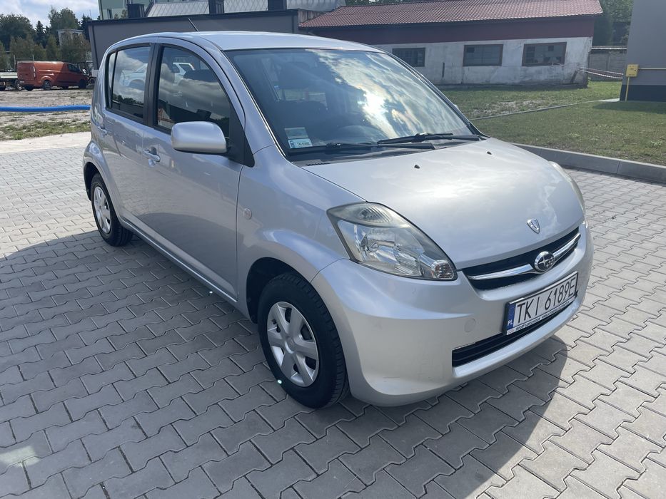 Subaru Justy Srebrny 2008