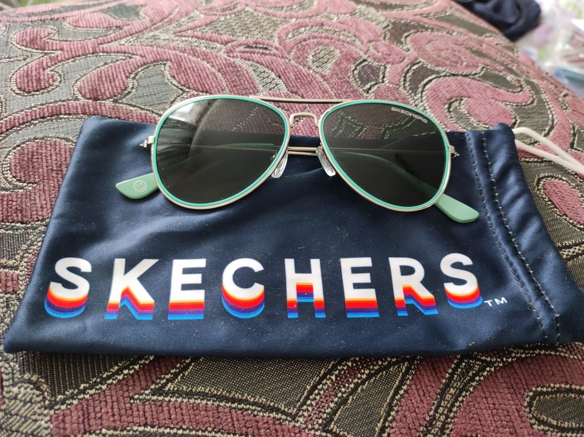 Продам детские солнечные очки  Skechers