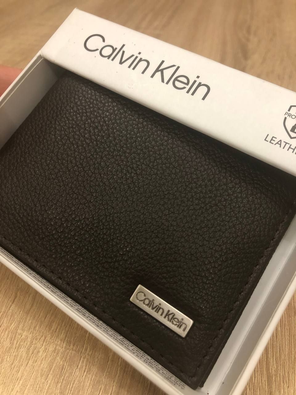 Calvin Klein гаманець портмоне кошильок чоловічий.
Натуральна шкіра.
Н