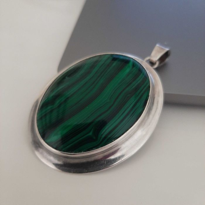 Stary piękny wisior ze srebra