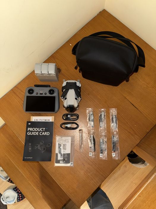 Vendo Dji Mini 4 Pro (Pack fly more combo)