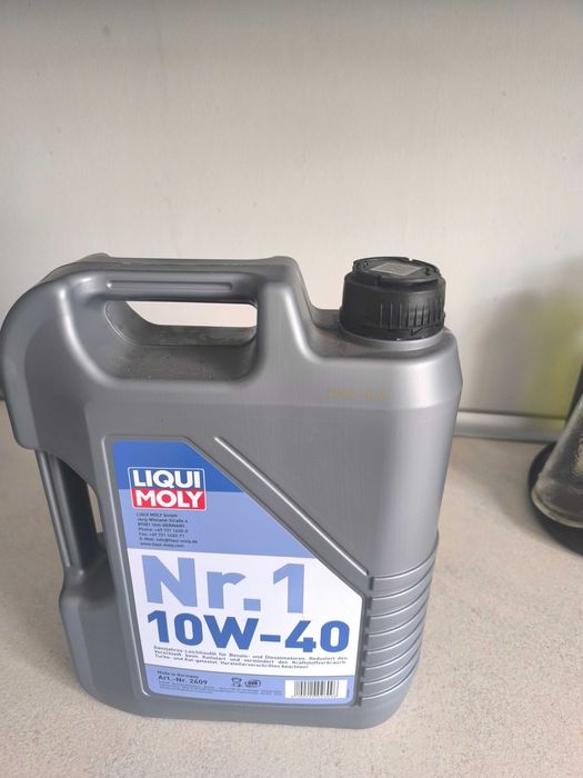 Olej Silnikowy 5 - Litrów  Liqui Moly  10W - 40 Kupiony w Niemczech