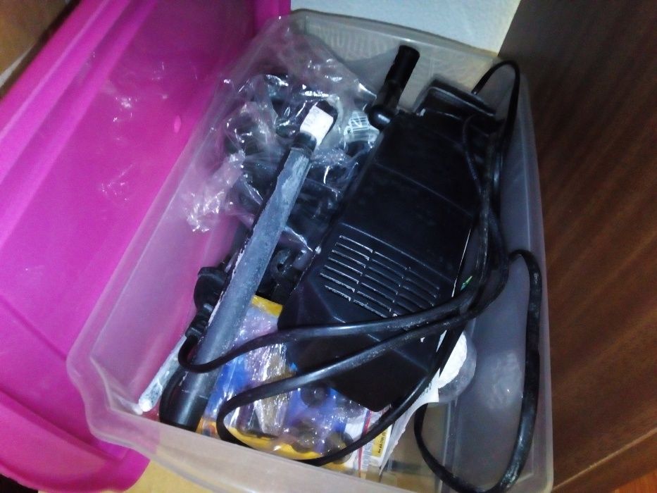 Vendo aquário, acessórios e móvel