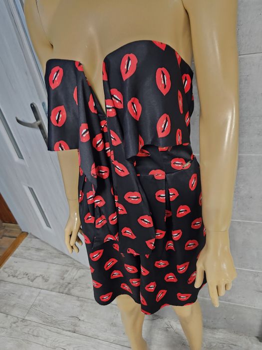 Kombinezon na lato elegancki Guess rozm M w usta