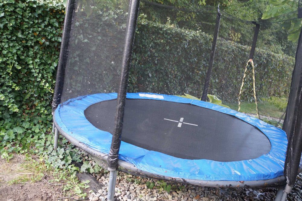 Trampolina ogrodowa