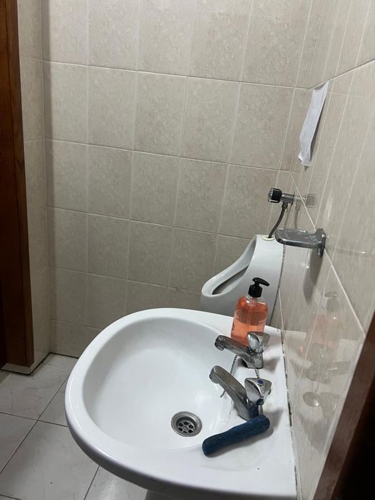 Aluguer Armazem com 350m2