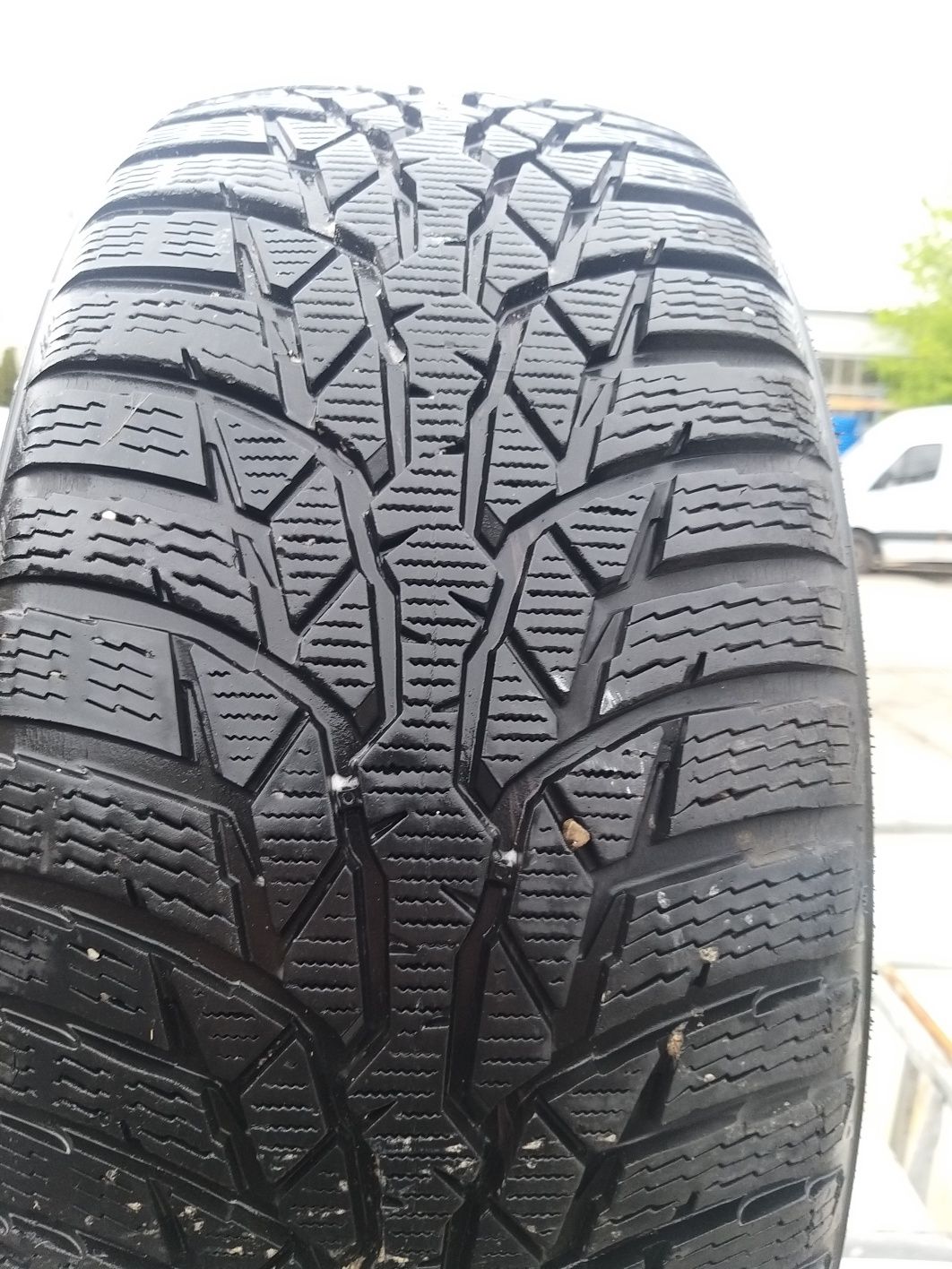 Opony NOKIAN 225X45X17R i 2 opony Bridgestone