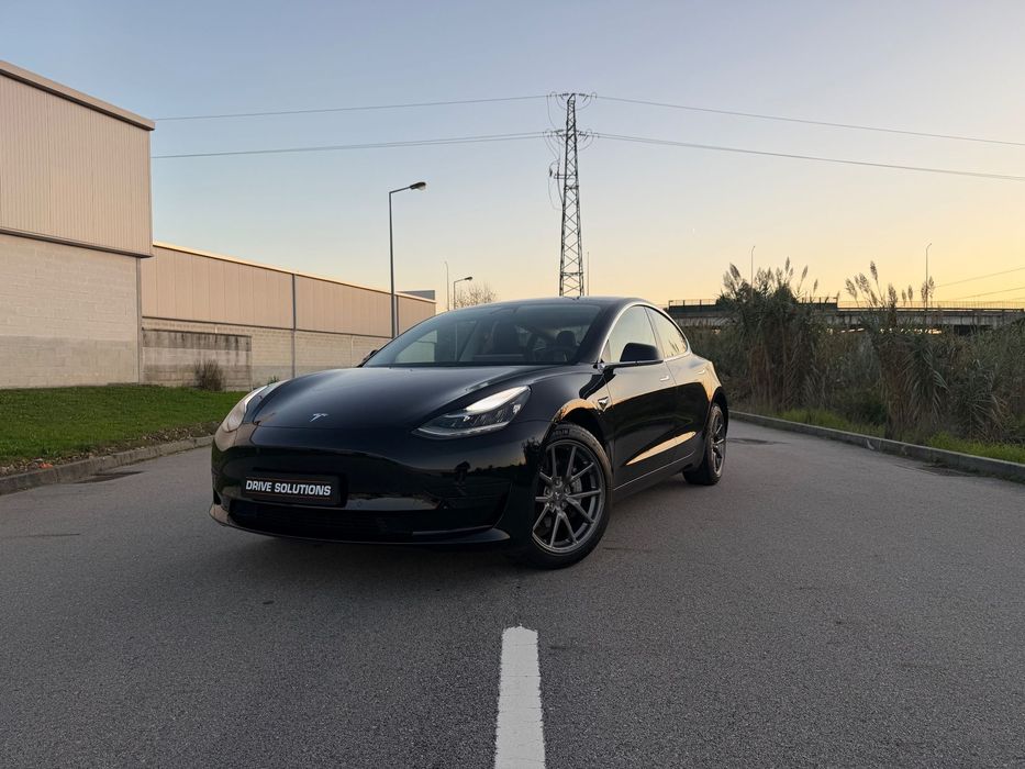Tesla Model 3 Standard Range Plus RWD