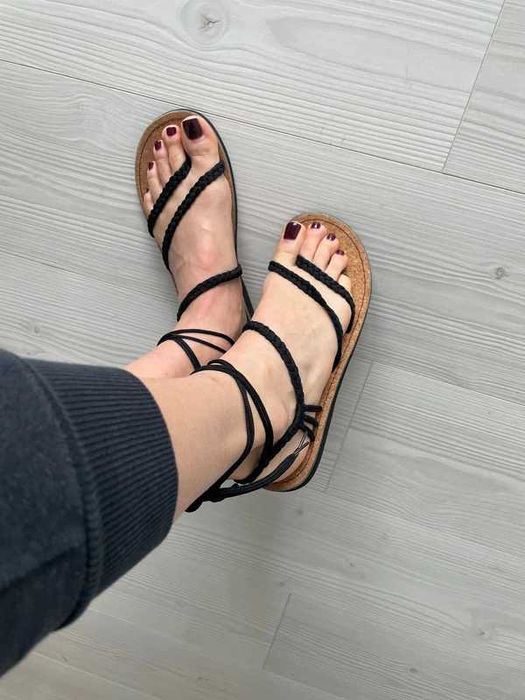 Nowe sandałki czarne korkowe, sandały rzymskie, wiązane