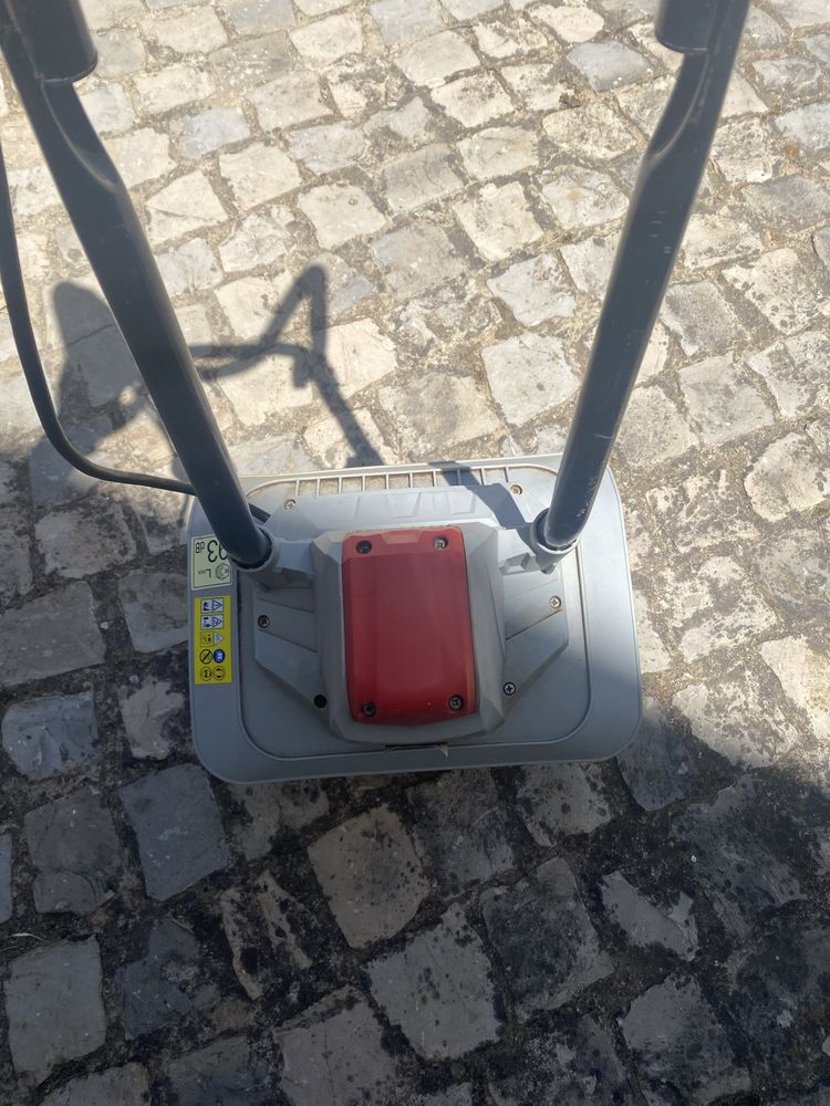 Moto-enxada, equipamento agrícula