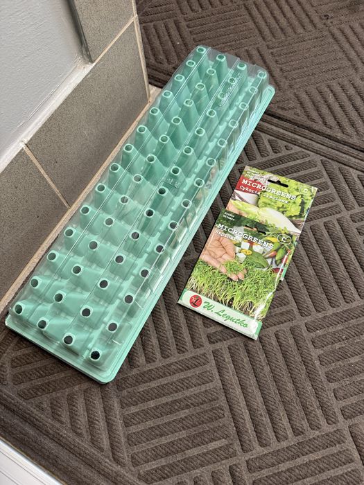 Mini szklarnia 52x15x9,5 56 oczek nowa nasiona gratis