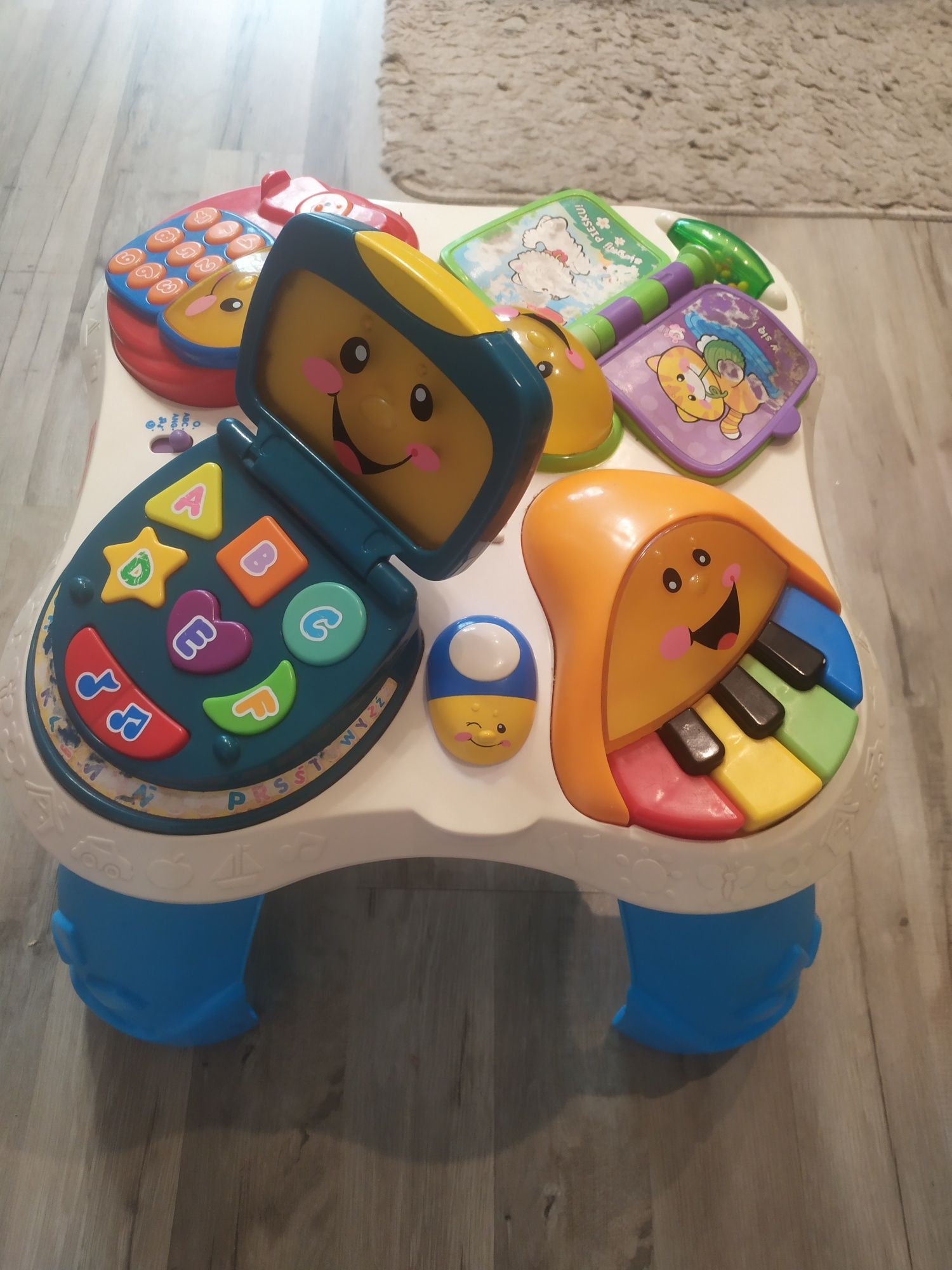 Stoliczek edukacyjny Fisher-Price