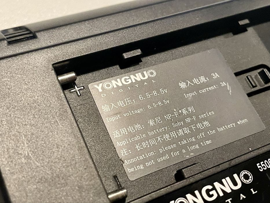 2x LED Yongnuo YN-300II