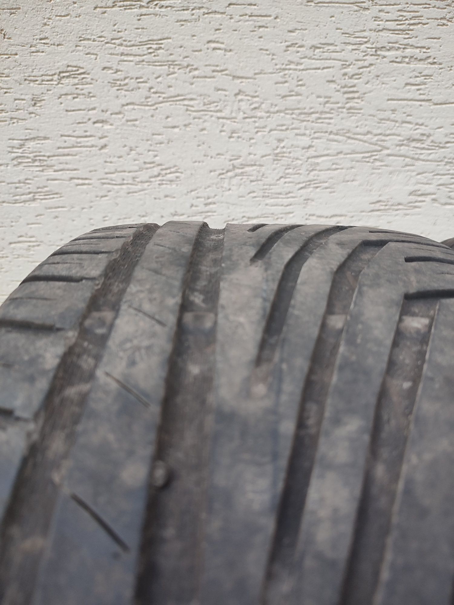 Opony Uniroyal Letnie 225/50R17 2szt.
