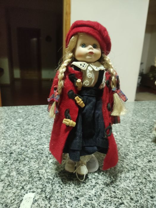 Bonecas de porcelana antigas