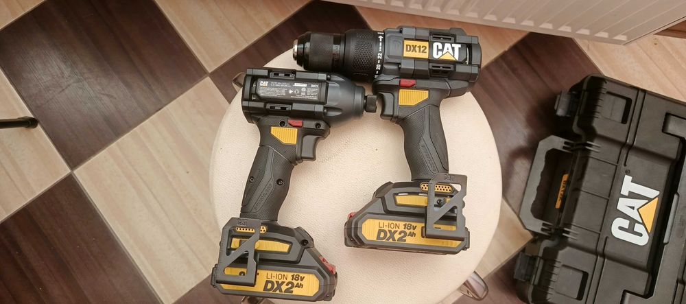 Акумуляторний інструмент CAT DX12K – дриль та шуруповерт (комбо-набір)