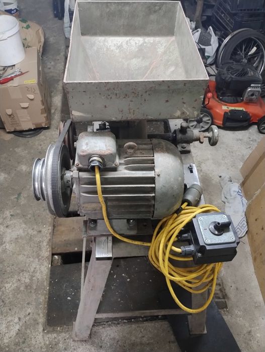 Śrótownik młyn do zboża 3 kW