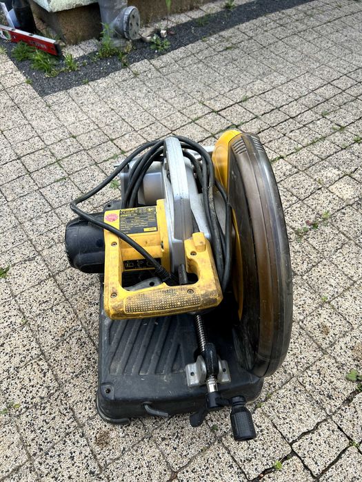 Piła do metalu DeWalt DW872