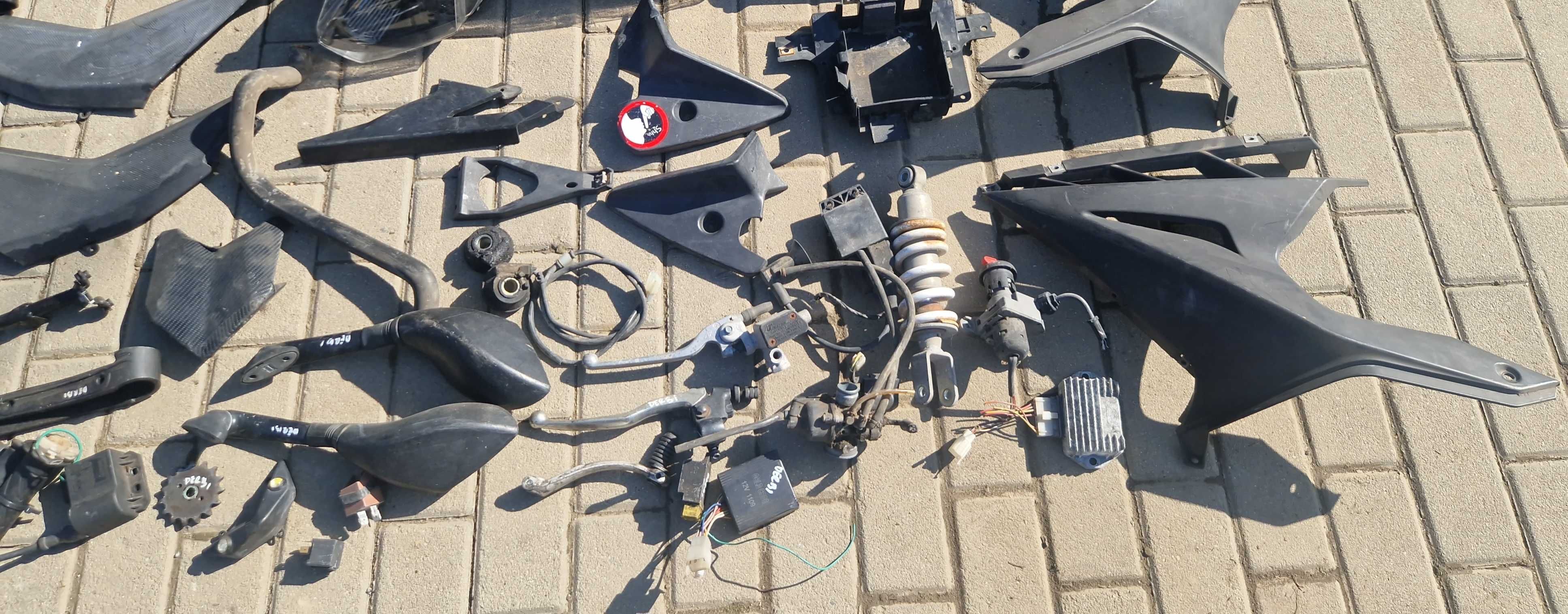 Derbi GPR 50/125 chłodnica kierownica set amortyzator przełącznik oś