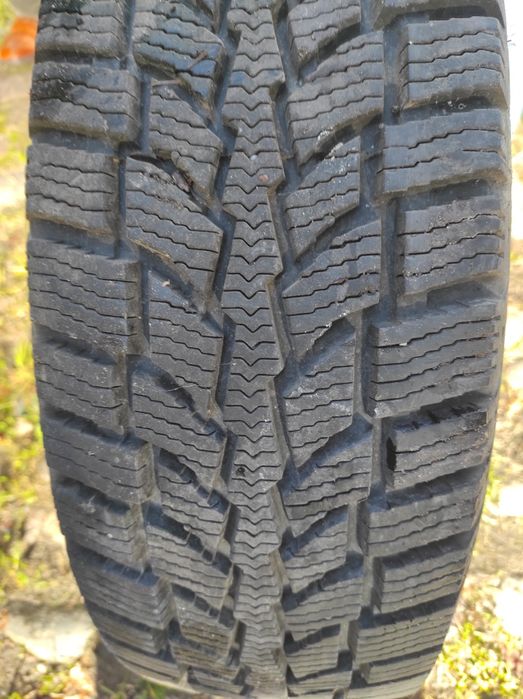 Opony zimowe 225 70 R15 opel frontera winter master