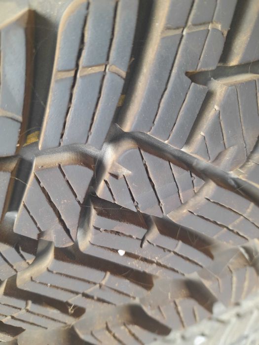 Opony zimowe FULDA 215/55 R16