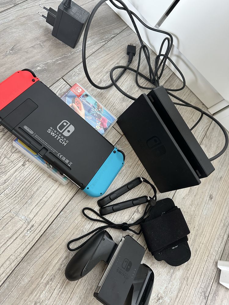 Konsola Nintendo Switch CZE/NIEB v2 + gra