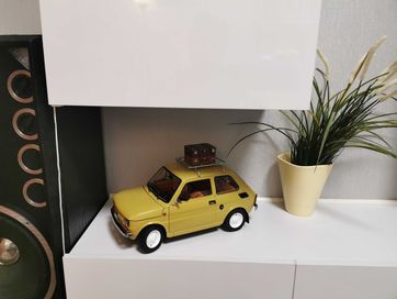 FIAT 126p z przyczepą ( 1:8 ) Model kolekcjonerski.