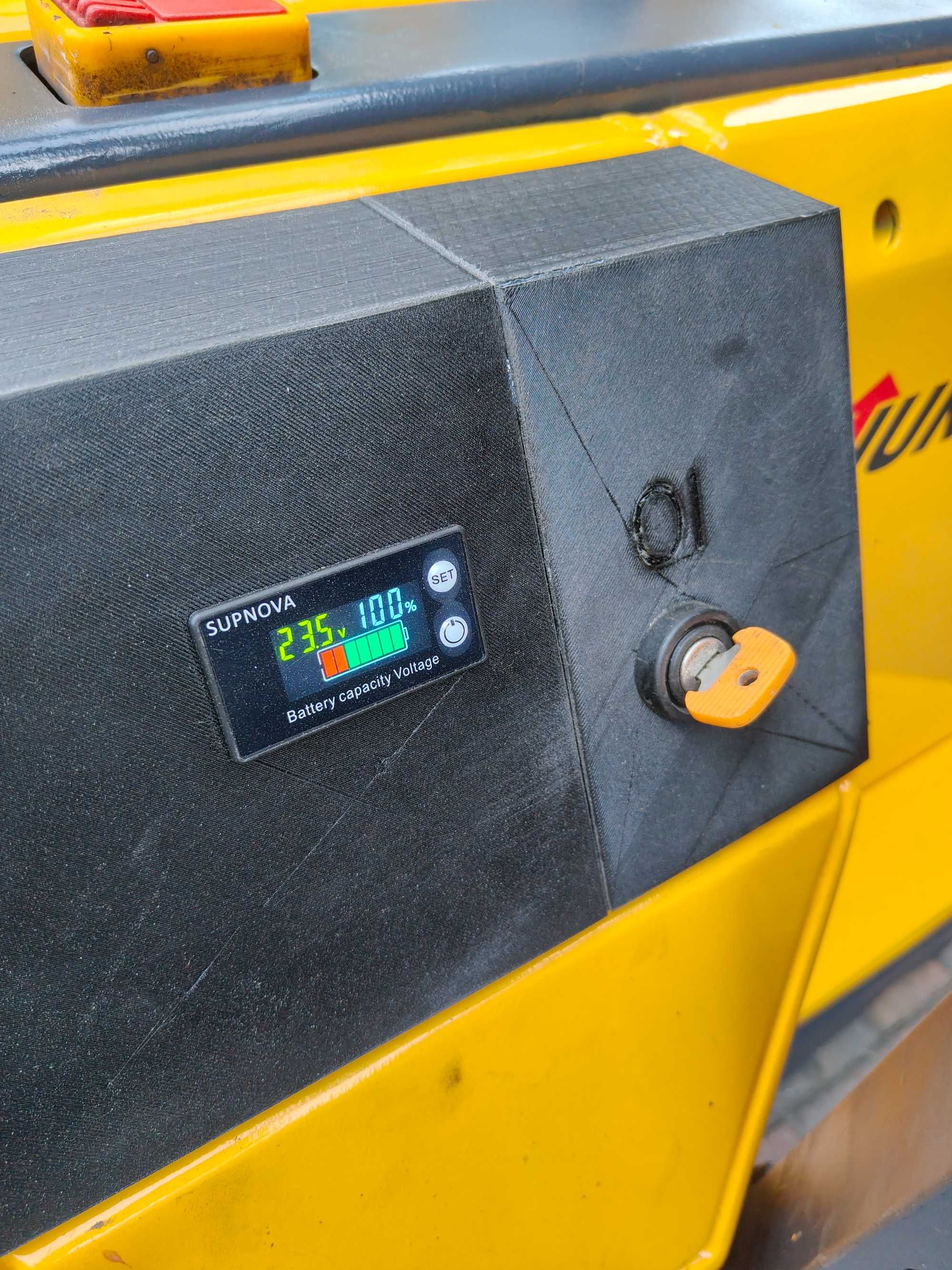 Wózek Paletowy Elektryczny JUNGHEINRICH z masztem, EXTRA STAN !