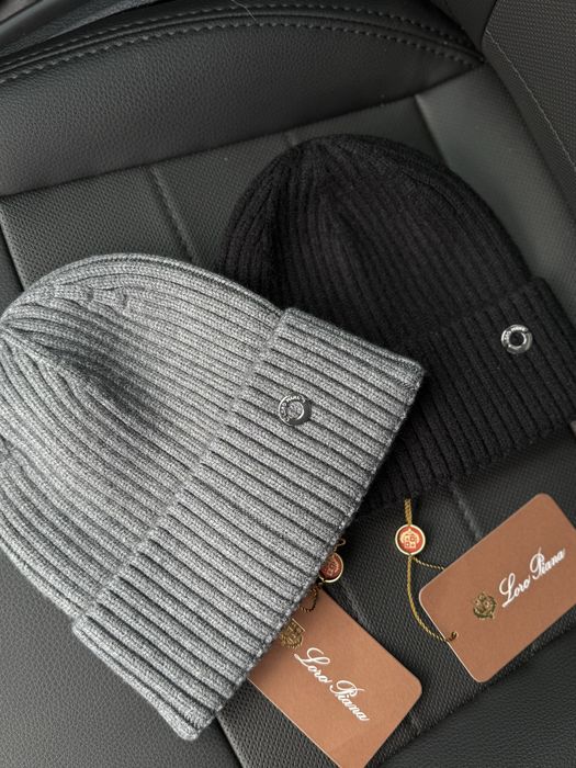 Шапка жіноча Loro Piana сіра чорна нова