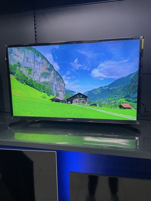 32ʼ Samsung UE32T5300. Новий.