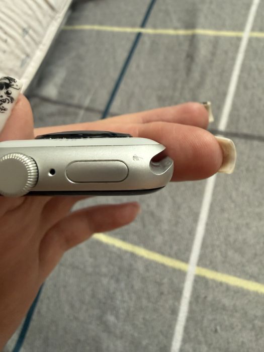 Продам apple watch se 40мм( 2 серія)