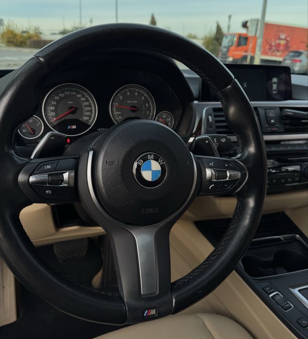 BMW 320i xDrive 2016 року